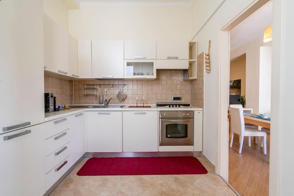 Carlotta - Italian Living Apartment Бари Екстериор снимка