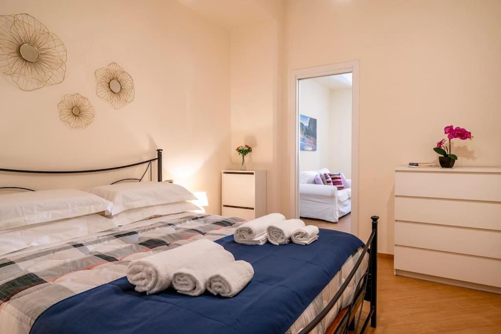 Carlotta - Italian Living Apartment Бари Екстериор снимка