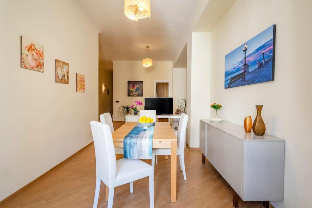 Carlotta - Italian Living Apartment Бари Екстериор снимка